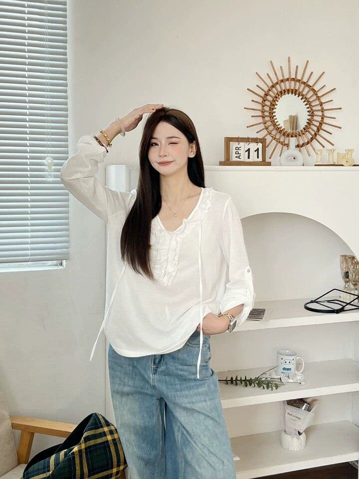 눈꽃 면 화이트 프릴 V넥 7부 소매 티셔츠 여성 여름 가을 루즈핏 디자인 센스 슬림해 보이는 긍정적 인 어깨 의류 상세 이미지 2