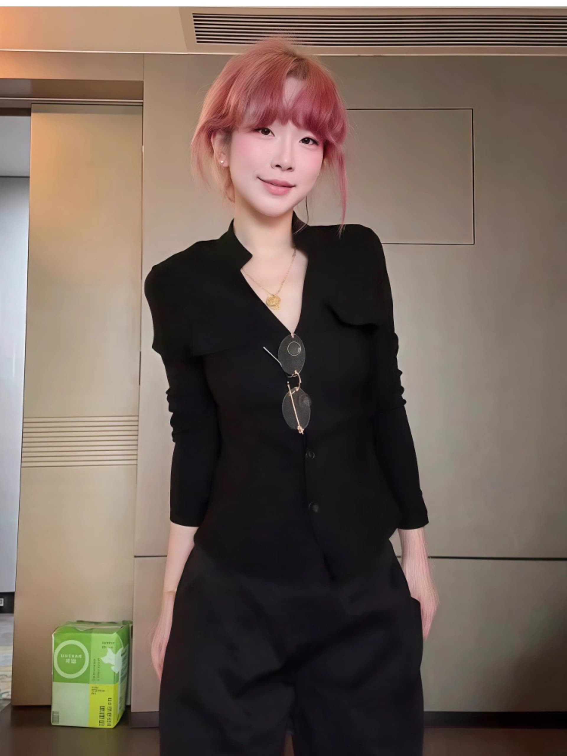 원본 원단 디자인 센스 몸매 가꾸기 슬림해 보이는 긴팔 맨위 봄 가을 새로운 고급 센스 카디건 코트 상세 이미지 7