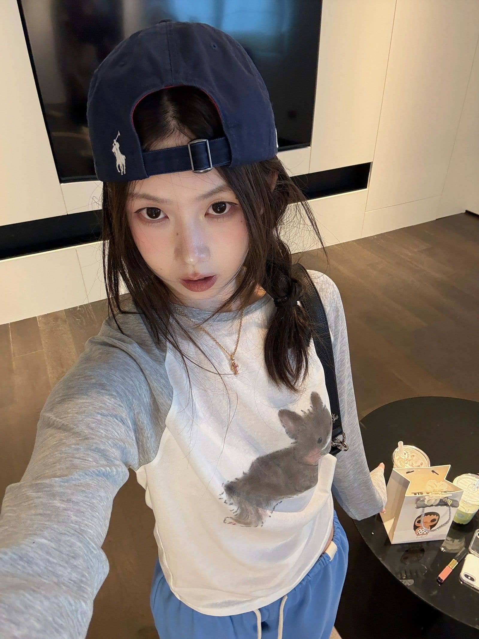 라이 경기 서울 연령 감소 만화 멩 토끼 프린트 패치워크 색상 배색 긴팔 티셔츠 여성 가을 새로운 루즈핏 캐주얼 맨위 상세 이미지 5