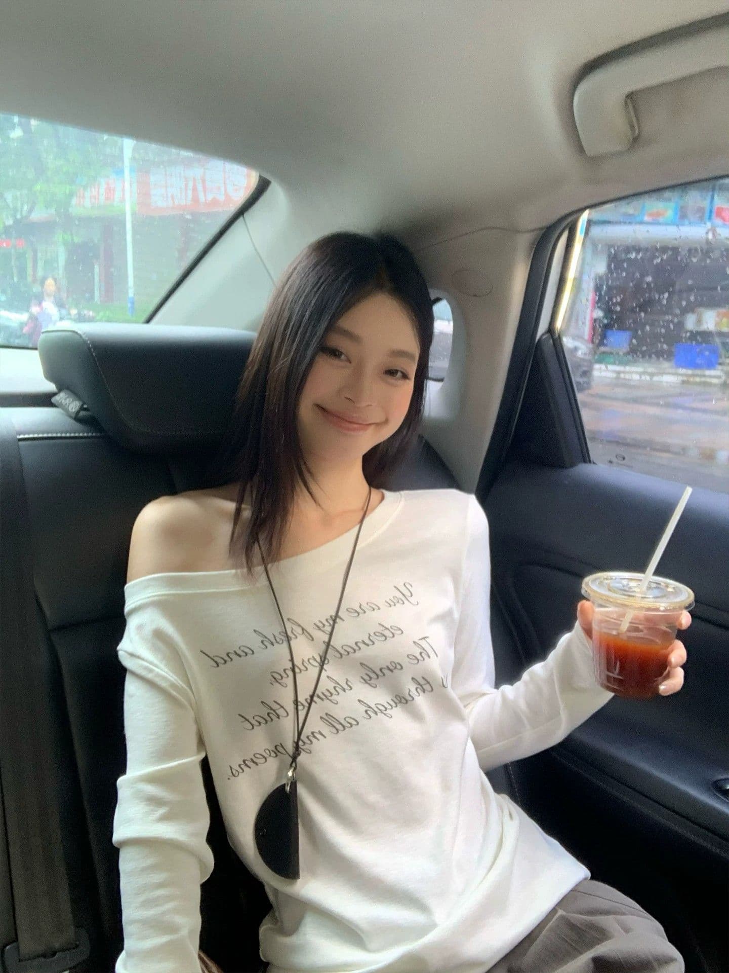 220 그램 92 면 8 암모니아 Lun 비스듬한 칼라 오프숄더 티셔츠 여성 긴 소매 기본 셔츠 여성 이미지 4