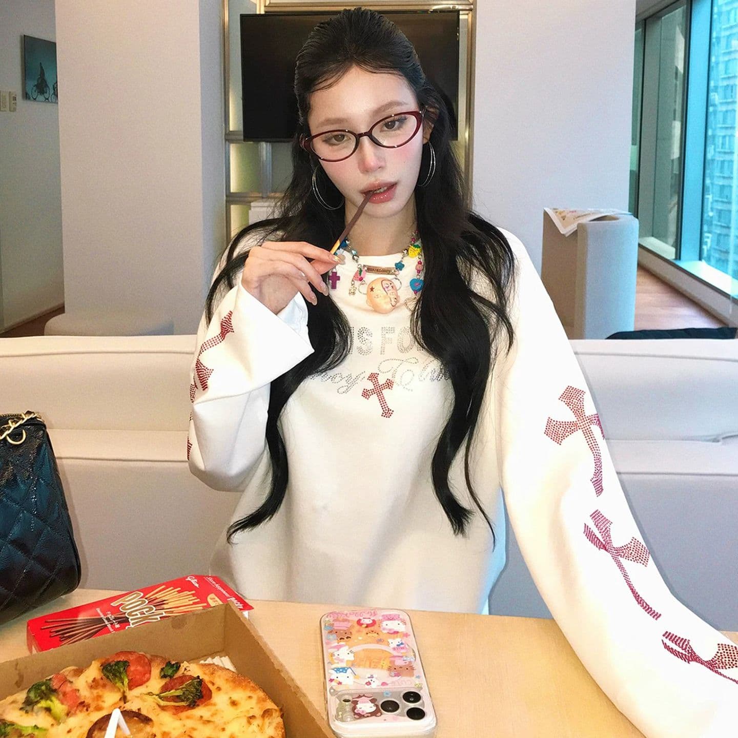 원본 것 알파벳 핫픽스 긴팔 티셔츠 여성 이른 봄 착용 가져 가라. 루즈핏 맨위