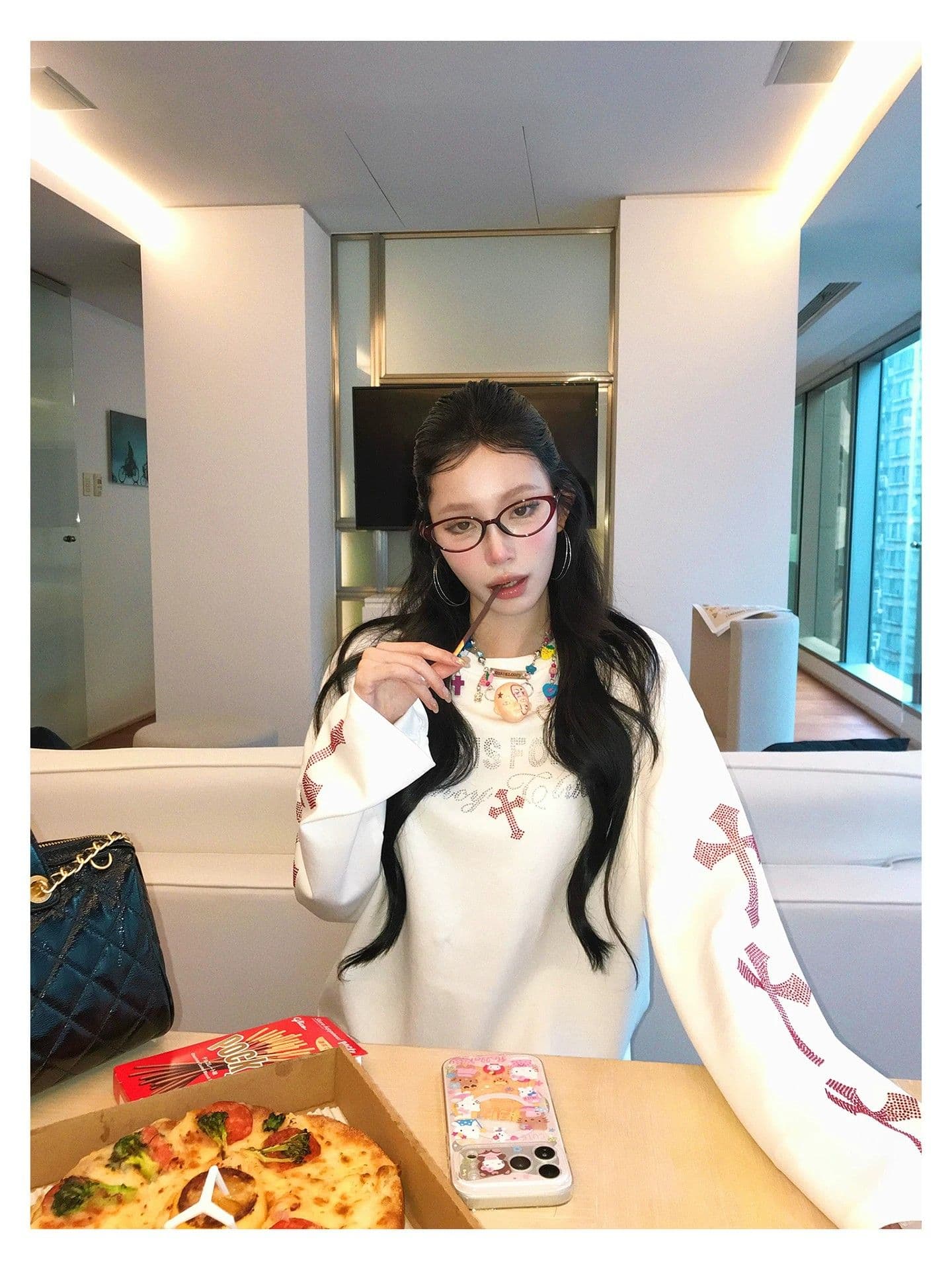 원본 것 알파벳 핫픽스 긴팔 티셔츠 여성 이른 봄 착용 가져 가라. 루즈핏 맨위 상세 이미지 10