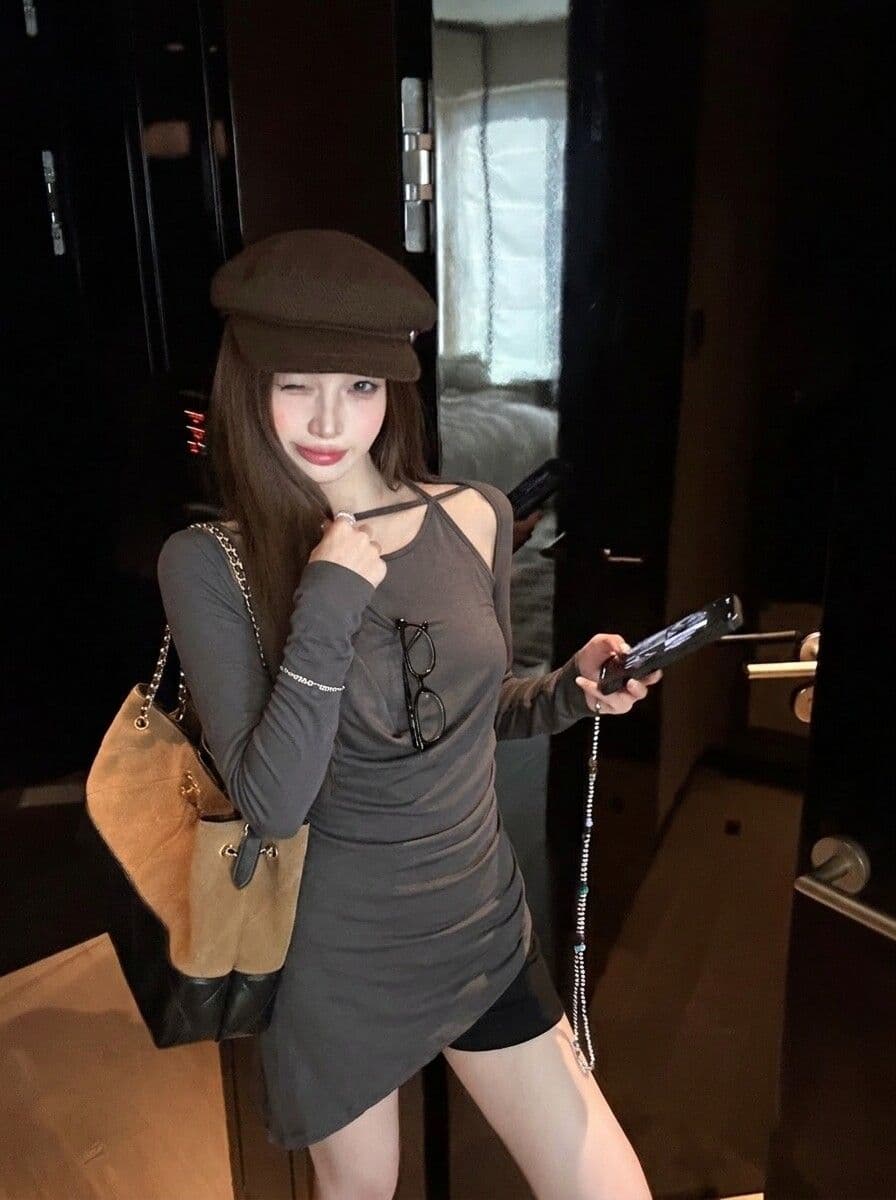 원본 품질 디자인 센스 행침 목 불규칙 긴팔 행침 목 티셔츠 여름 맨위 여성 트렌디