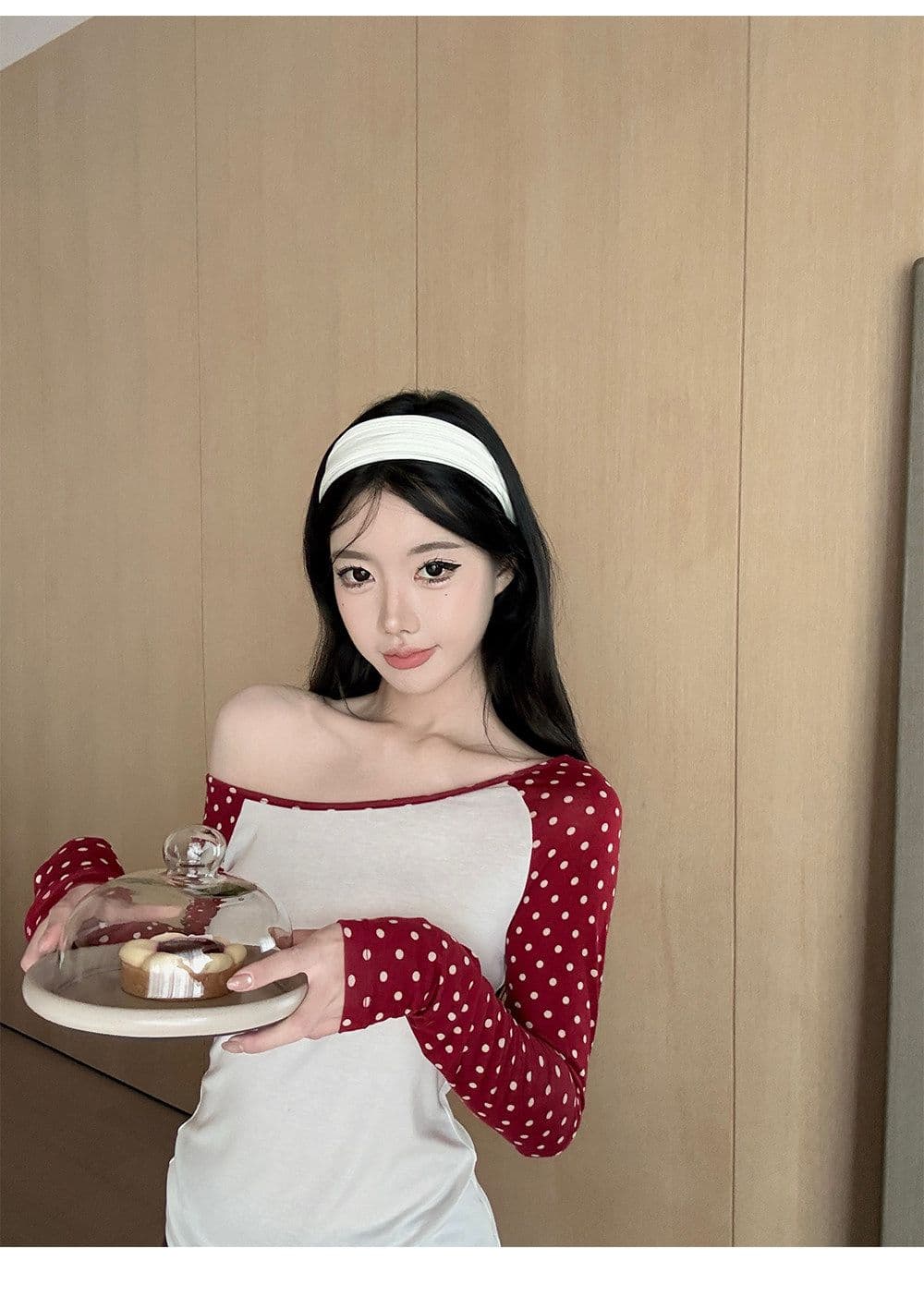 laareetoo 라이 경기 서울 삼색 도트 무늬 비스듬한 어깨 긴팔 티셔츠 여성 몸매 가꾸기 슬림해 보이는 디자인 센스 맨위 상세 이미지 6