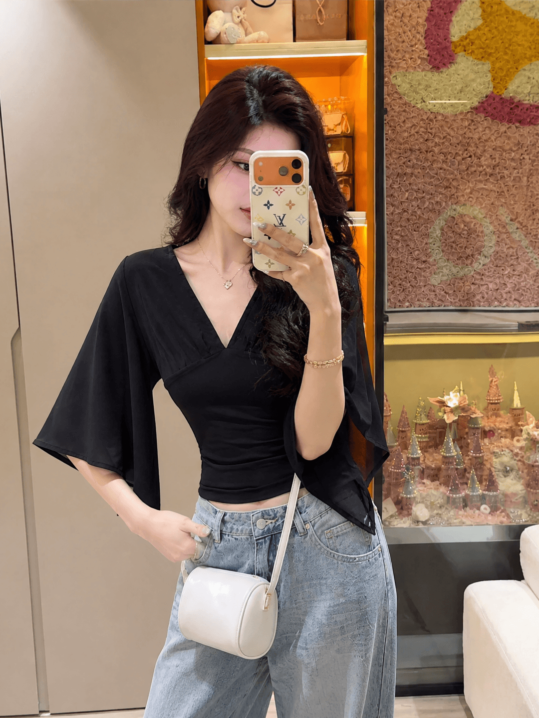 검정색 V넥 망사 패치워크 7부 소매 얇은 스타일 티셔츠 여성 품격 프랑스식 Chic 허리 수축 슬림해 보이는 연꽃 잎 소매 맨위 상세 이미지 6