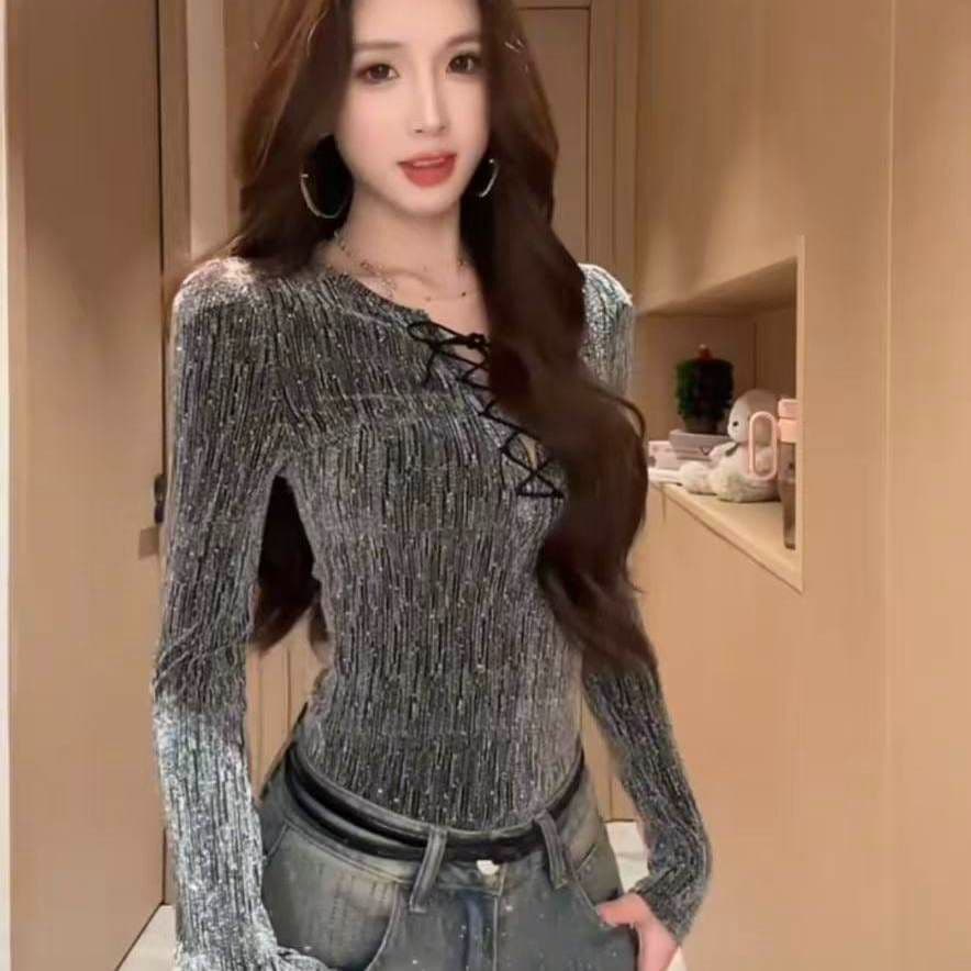 분위기 센스 스트랩 플래시 훈련 긴팔 티셔츠 봄 여름 몸매 가꾸기 허리 수축 슬림해 보이는 인사이드 잡아라. 의류 여성