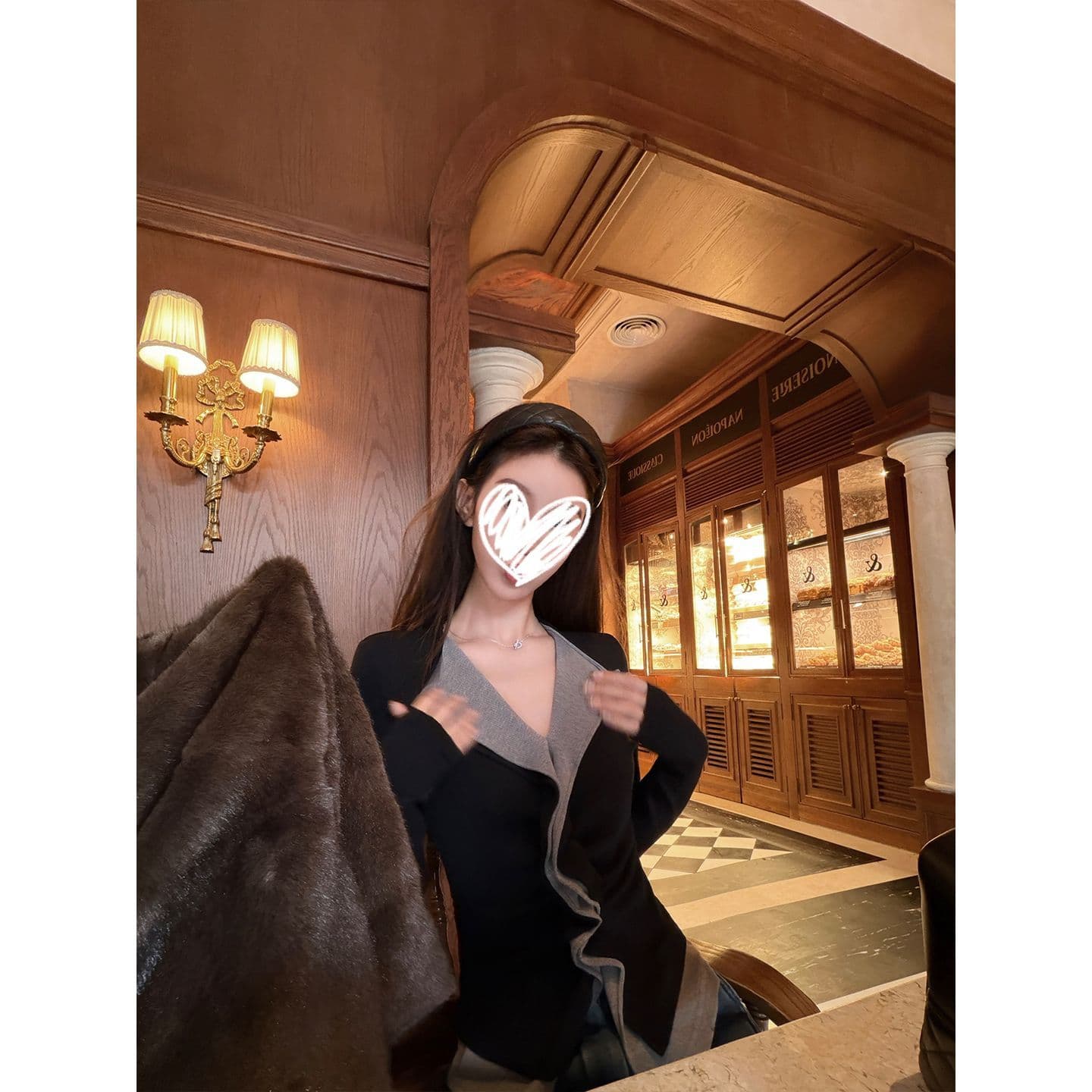모방 면 프랑스식 패치워크 색상 페이크 레이어드 디자인 센스 몸매 가꾸기 여성 티셔츠 봄 가을 기본 셔츠 맨위 상세 이미지 5