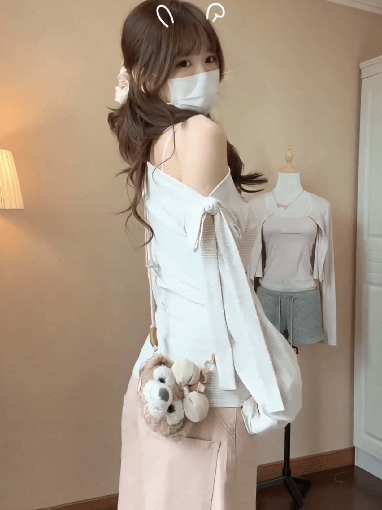 가을 한국 스타일 품격 비스듬한 어깨 배색 스트라이프 나비 매듭 스트랩 긴팔 만나는 티셔츠 여성 허리 수축 오프숄더 맨위 이미지 4