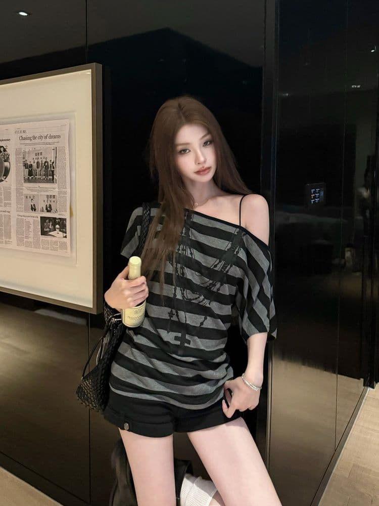 32 순면 마이크로 이슬 디스플레이 얇은 비스듬한 칼라 스트라이프 오프숄더 반팔 티셔츠 여성 여름 루즈핏 슬림해 보이는 비스듬한 어깨 의류 상세 이미지 13