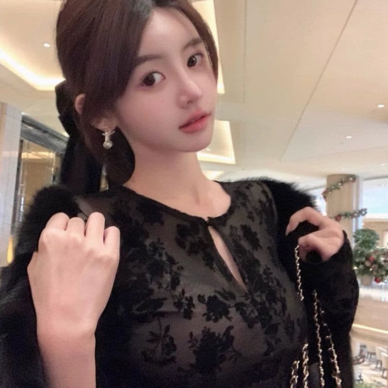 검정색 라운드 넥 만나는 긴팔 레이스 티셔츠 여성 봄 가을 품격 허리 수축 슬림해 보이는 디자인 센스 맨위 이미지 2