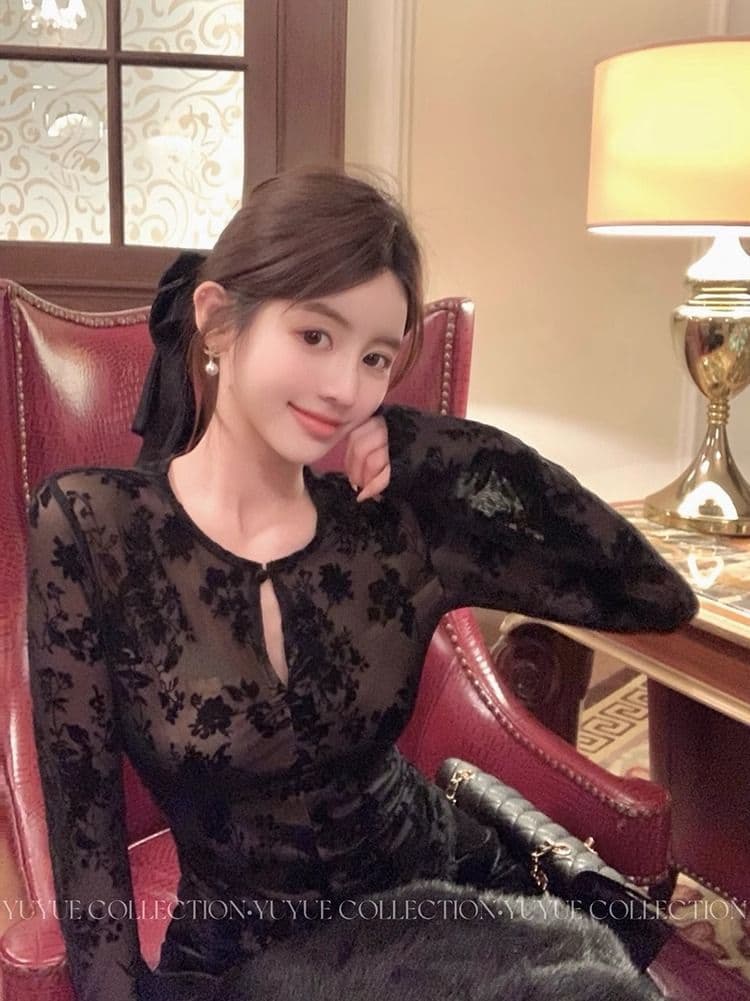 검정색 라운드 넥 만나는 긴팔 레이스 티셔츠 여성 봄 가을 품격 허리 수축 슬림해 보이는 디자인 센스 맨위 상세 이미지 2
