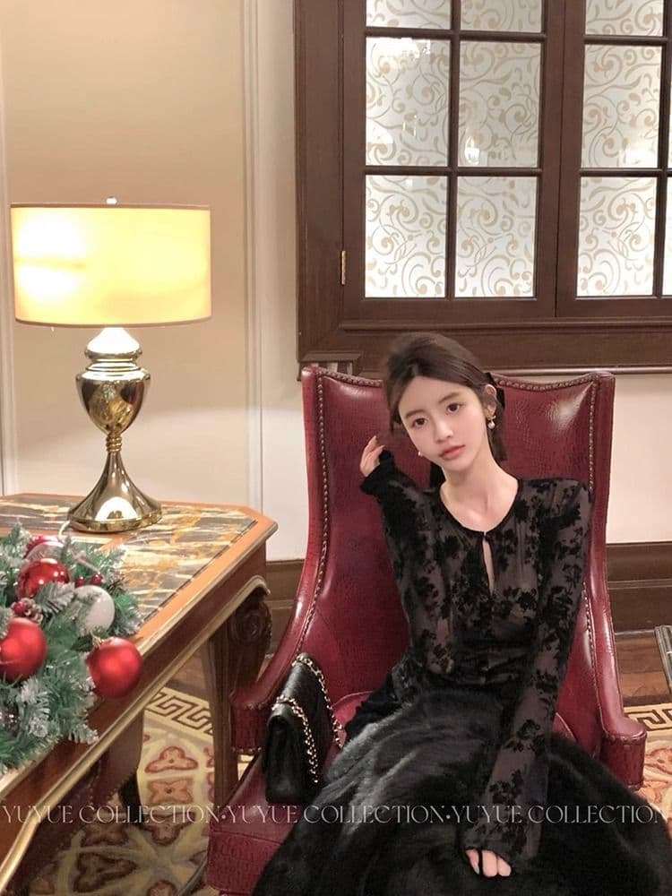 검정색 라운드 넥 만나는 긴팔 레이스 티셔츠 여성 봄 가을 품격 허리 수축 슬림해 보이는 디자인 센스 맨위 상세 이미지 3