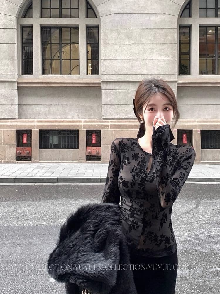 검정색 라운드 넥 만나는 긴팔 레이스 티셔츠 여성 봄 가을 품격 허리 수축 슬림해 보이는 디자인 센스 맨위 상세 이미지 5