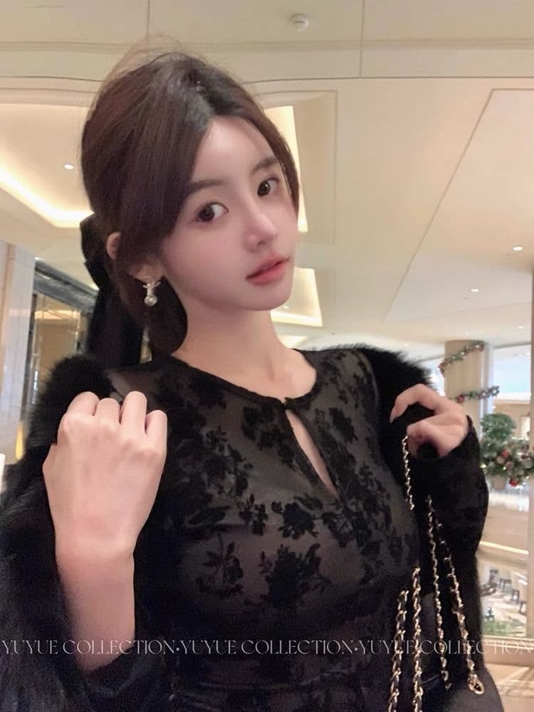 검정색 라운드 넥 만나는 긴팔 레이스 티셔츠 여성 봄 가을 품격 허리 수축 슬림해 보이는 디자인 센스 맨위 상세 이미지 10