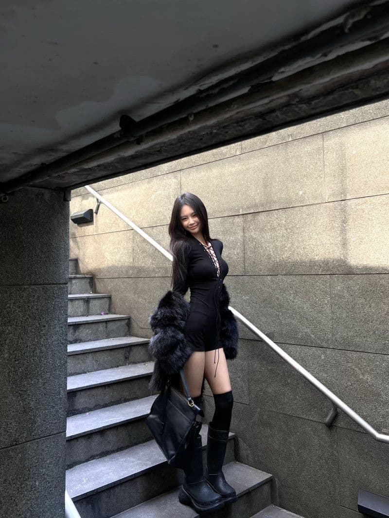 모방 면 아메리칸 핫걸 스트랩 V넥 점프 슈트 바지 여성 봄 가을 몸매 가꾸기 하이웨이스트 올인원 반바지 트렌드 상세 이미지 19