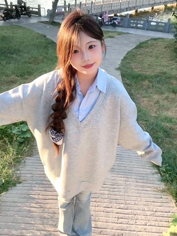 패치워크 페이크 레이어드 V넥 풀오버 스웨트셔츠 여성 봄 가을 2026 새로운 폭발 한 부서 느긋한 바람 디자인 센스 맨위 상세 이미지 5