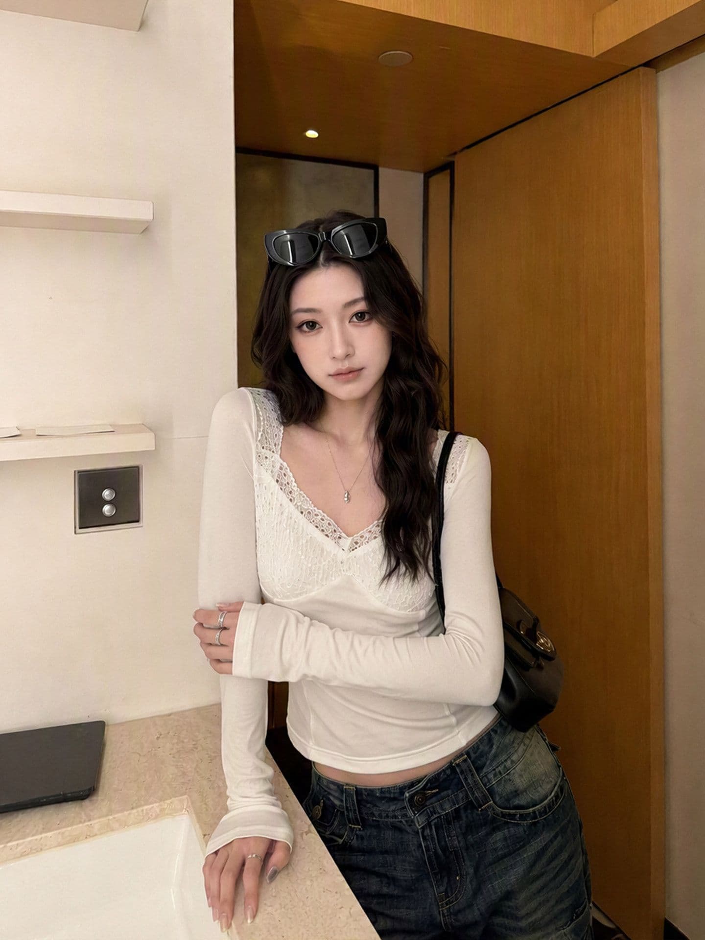 260 그램 사람들 면 V넥 레이스 조각 긴팔 티셔츠 여성 화이트 몸매 가꾸기 슬림해 보이는 인사이드 가져 가라. 기본 셔츠 맨위 가을 상세 이미지 7