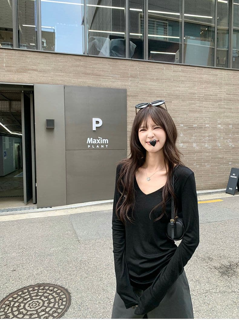 라이 경기 서울 V넥 다용도 긴팔 티셔츠 여성 뜨개질 슬림해 보이는 루즈핏 단색 기본 셔츠 가을 새로운 다용도 맨위 상세 이미지 13