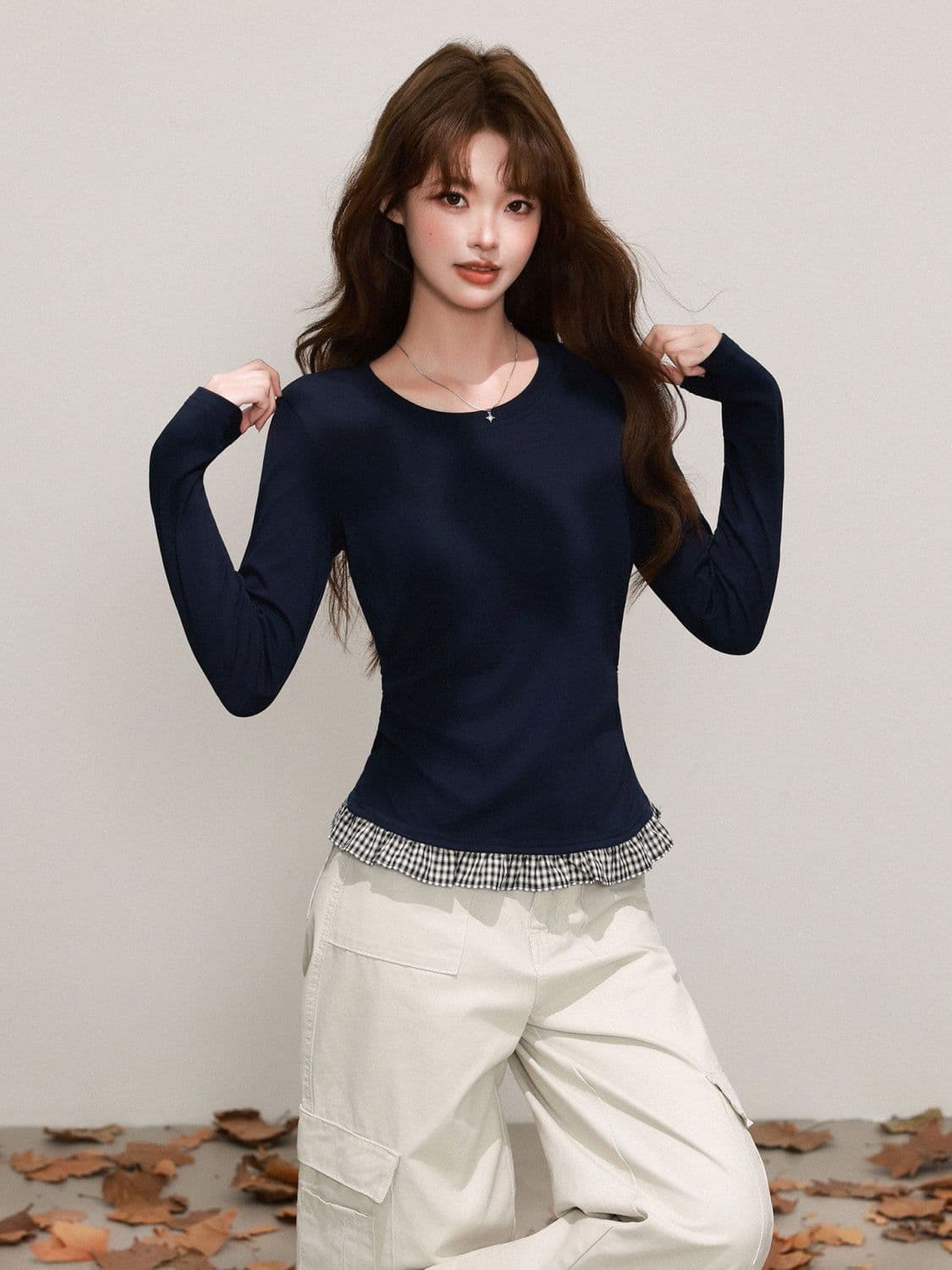 사람들 면 와 사고 방식 260 그램 체크무늬 측면 패치워크 나비 매듭 긴팔 티셔츠 홀로우 아웃 백리스 맨위 이미지 2