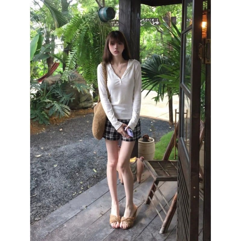 화이트 후드 티셔츠 여성 이른 가을 디자인 센스 몸매 가꾸기 긴팔 작은 대중 고급 센스 슬림해 보이는 품격 캐주얼 V넥 맨위 상세 이미지 7