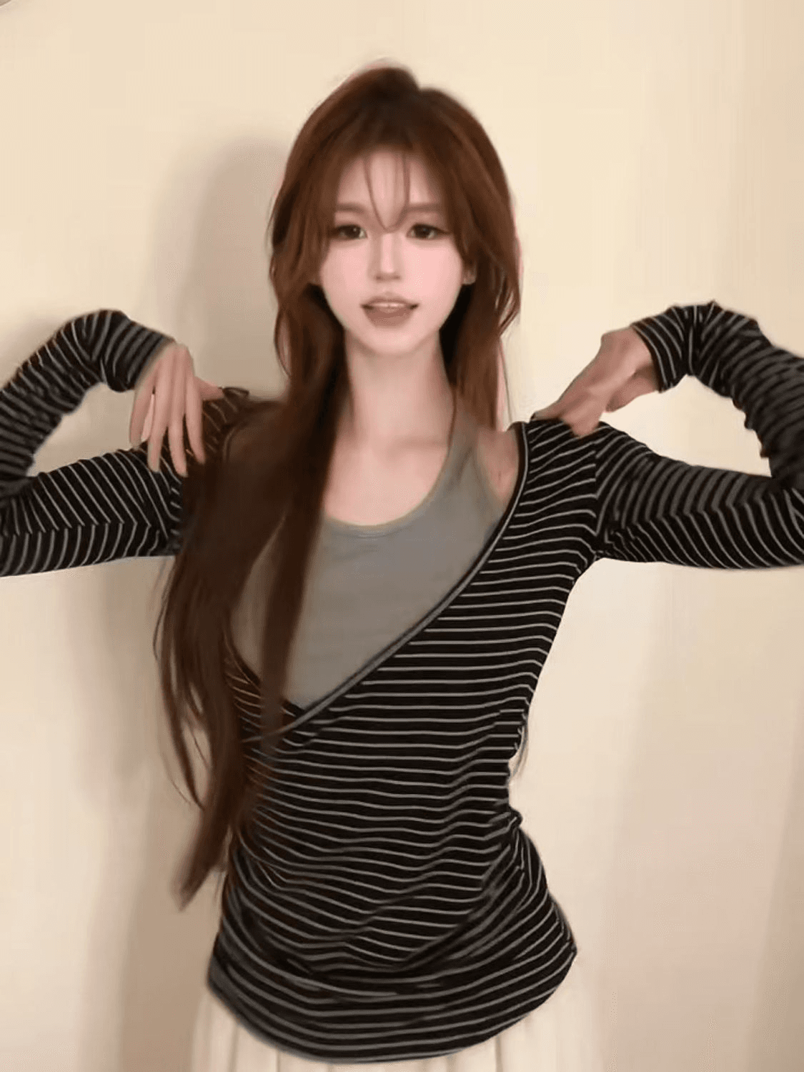 경관 그림 원본 원단 250그램 스트라이프 배색 행침 목 몸매 가꾸기 페이크 레이어드 티셔츠 착용 가져 가라. 순수한 욕망 맨위 여성 상세 이미지 5