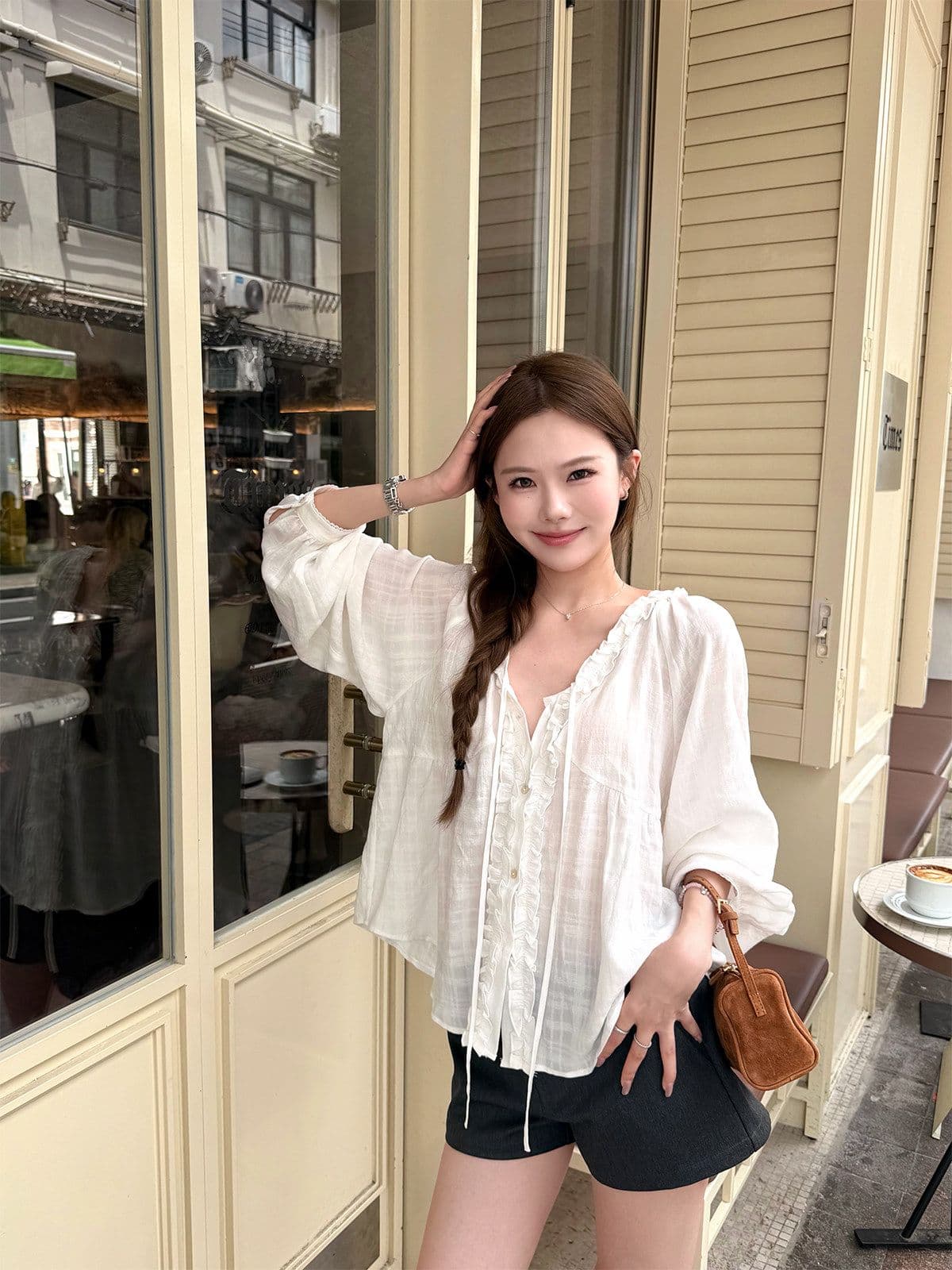 원본 품질 이른 가을 한 부서 질감 센스 V넥 레이스업 프릴 셔츠 루즈핏 요정 가스 부드러운 긴팔 맨위 상세 이미지 7