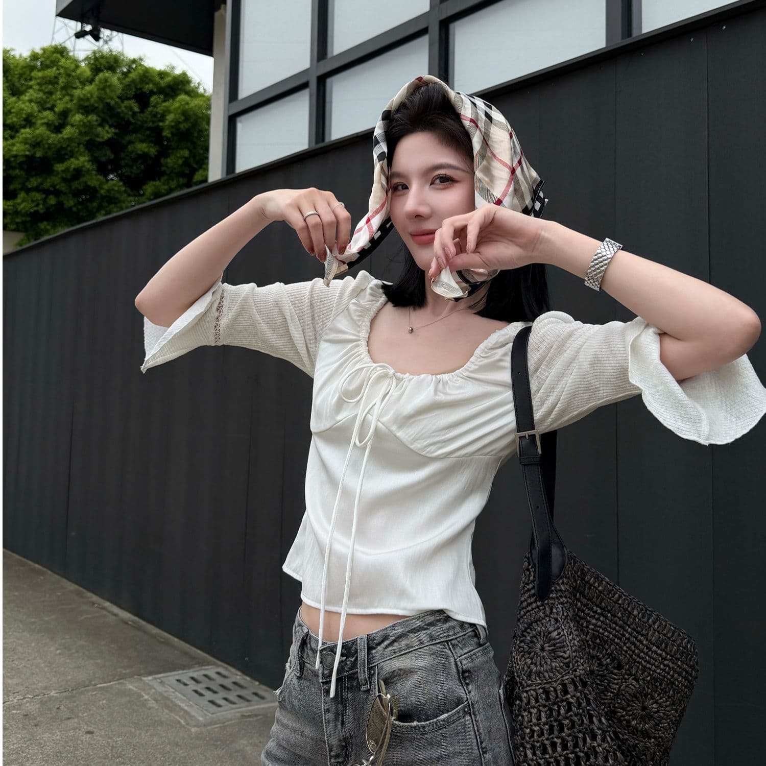 높은 품질 품질 레트로 새틴 대 라운드 넥 주름 맨위 여성 품격 출퇴근 고급 chic Chic 여성 셔츠 이미지 3