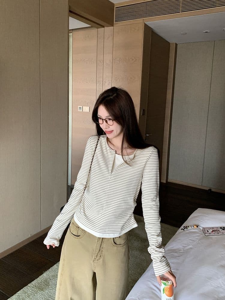 원본 원단 한 부서 페이크 레이어드 스트라이프 긴팔 티셔츠 여성 조기 봄 가을 새로운 인사이드 가져 가라. 만나는 쇼트 스타일 맨위 상세 이미지 3