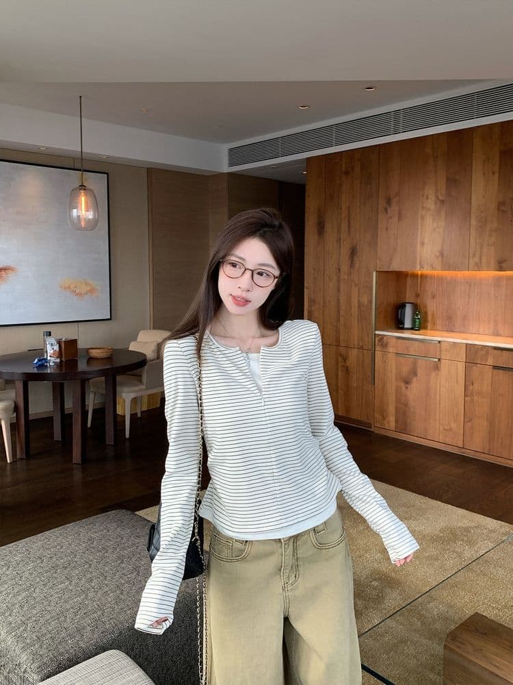 원본 원단 한 부서 페이크 레이어드 스트라이프 긴팔 티셔츠 여성 조기 봄 가을 새로운 인사이드 가져 가라. 만나는 쇼트 스타일 맨위 상세 이미지 5