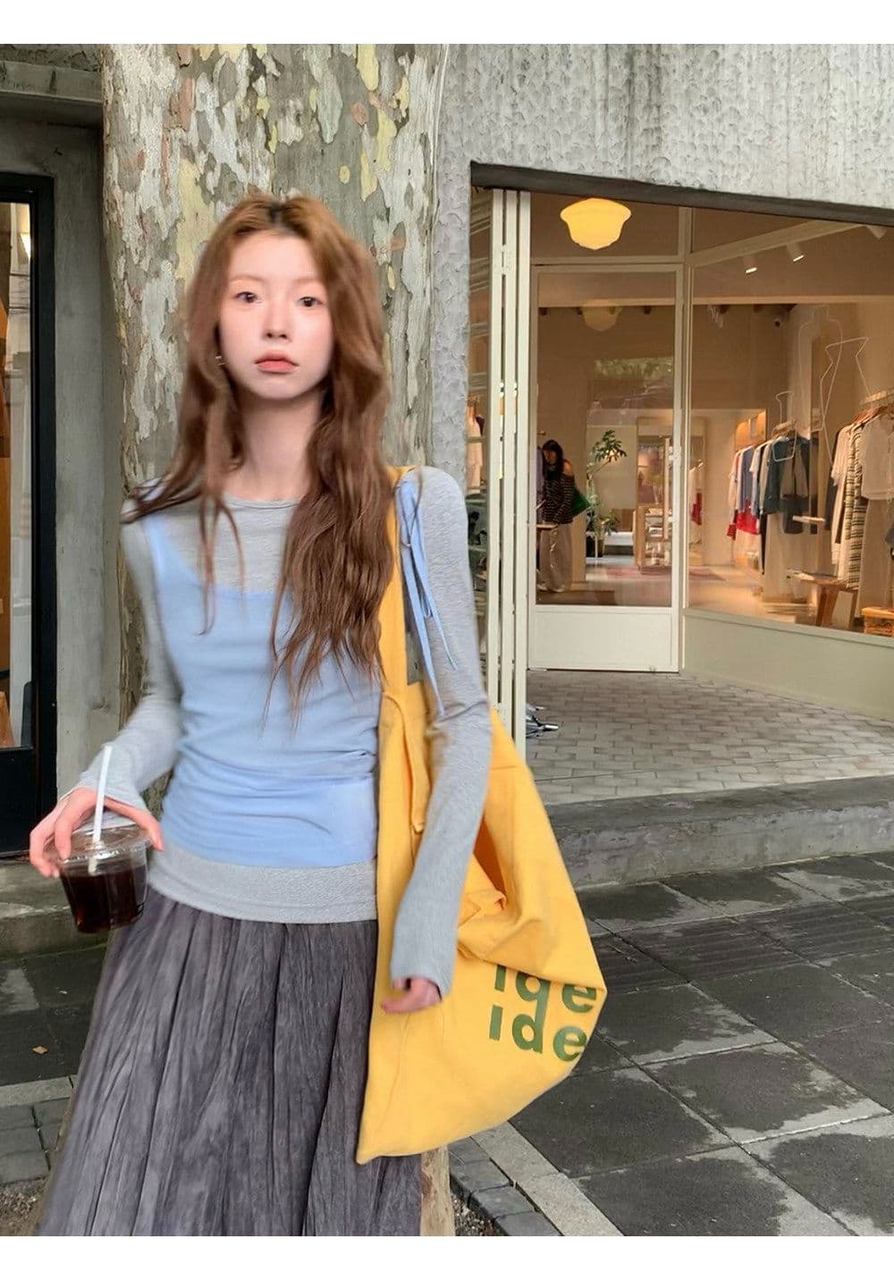레드 맨 내부에 가져 가라. 기본 셔츠 여성 가을 2026 새로운 긴팔 티셔츠 한 부서 착용 가져 가라. 회색 맨위 투피스 세트 상세 이미지 2