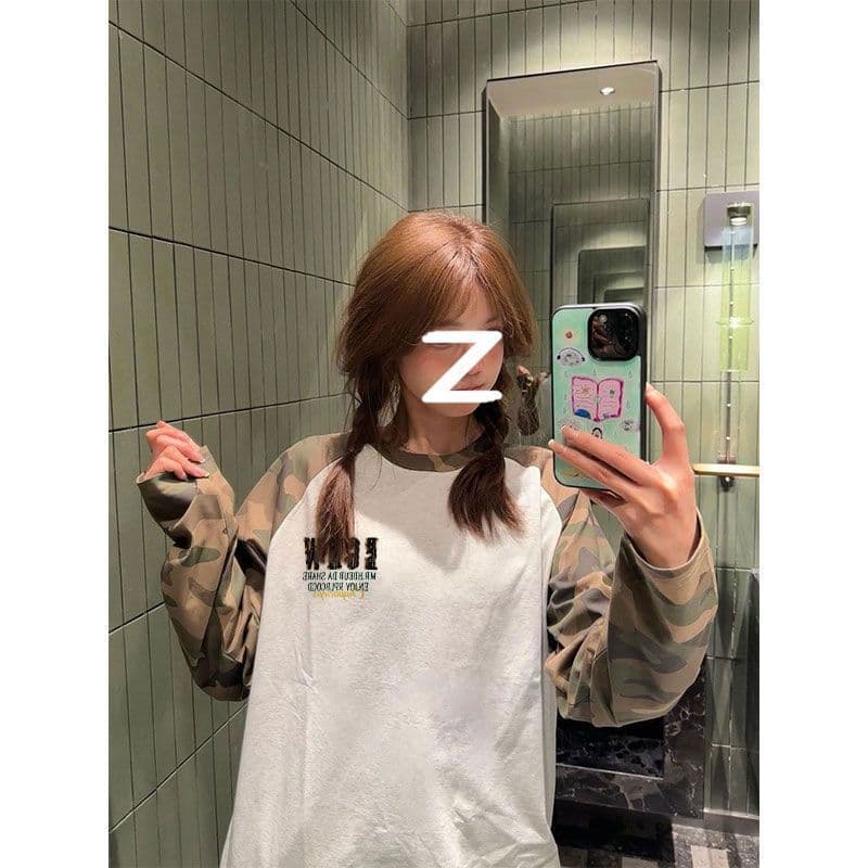 220 그램 순면 이후 패키지 알파벳 자수 카모플라주 배색 패치워크 루즈핏 긴팔 티셔츠 여성 이미지 4