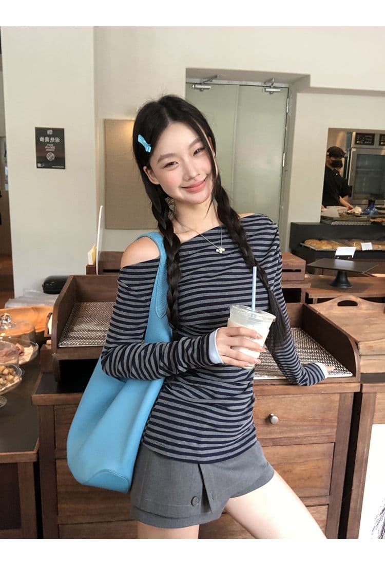2026 긴팔 티셔츠 여성 초기 가을 고급 작은 대중 아니요 명중 셔츠 스트라이프 오프숄더 비스듬한 어깨 의류 상세 이미지 24
