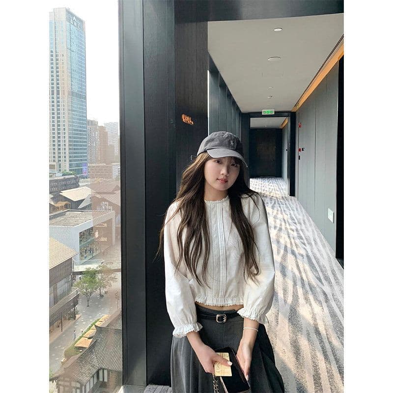 높은 품질 품질 프랑스식 품격 레이스 연령 감소 쇼트 스타일 긴팔 셔츠 맨위 여성 가을 Chic 슬림해 보이는 셔츠