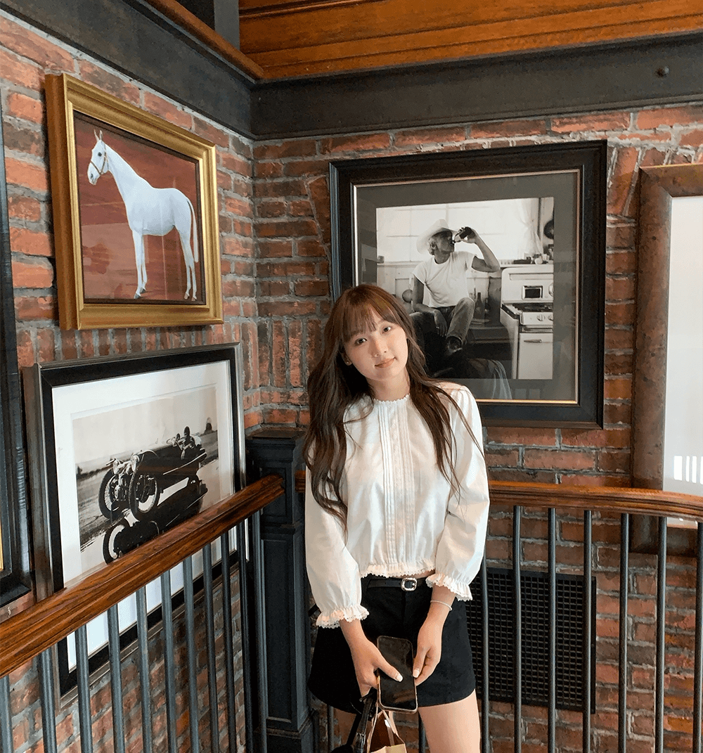 높은 품질 품질 프랑스식 품격 레이스 연령 감소 쇼트 스타일 긴팔 셔츠 맨위 여성 가을 Chic 슬림해 보이는 셔츠 상세 이미지 16