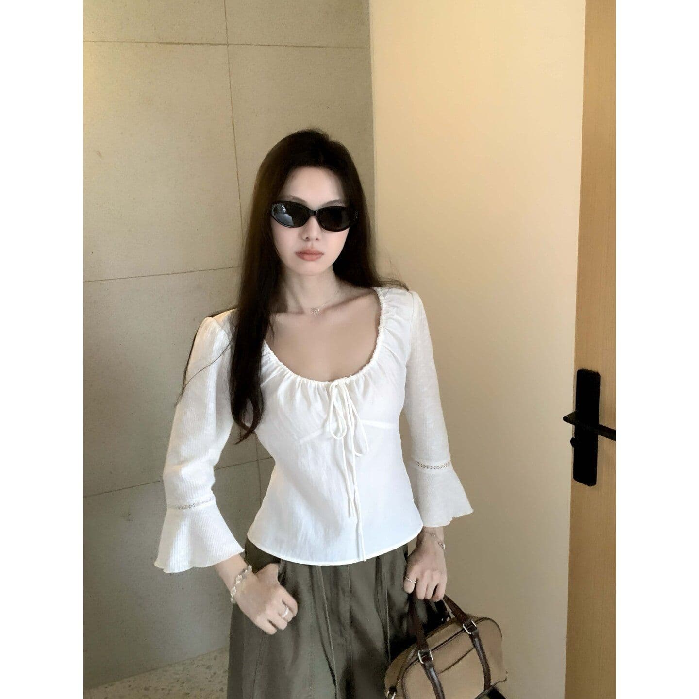 높은 품질 품질 레트로 새틴 대 라운드 넥 주름 맨위 여성 품격 출퇴근 고급 chic Chic 여성 셔츠