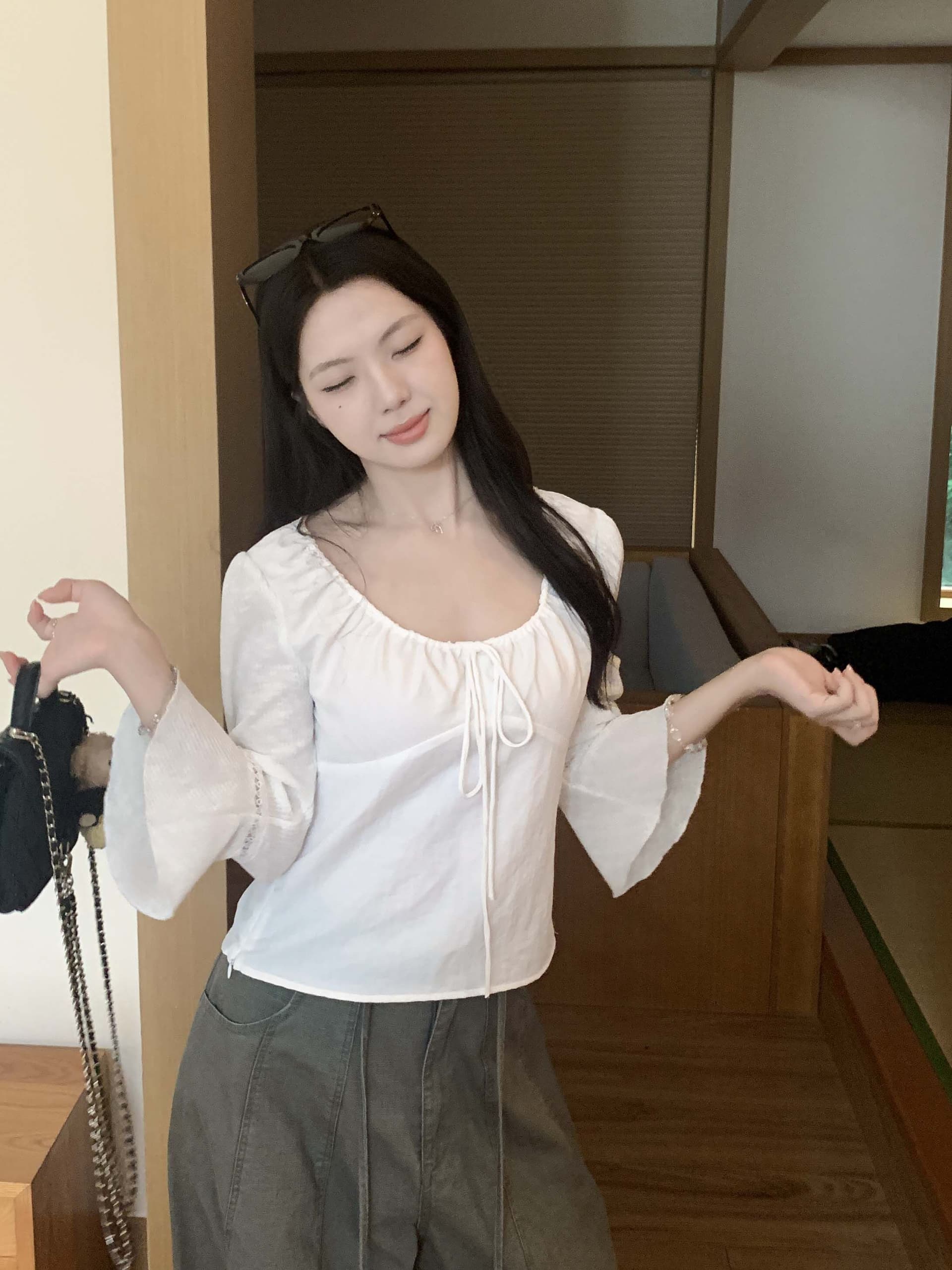 높은 품질 품질 레트로 새틴 대 라운드 넥 주름 맨위 여성 품격 출퇴근 고급 chic Chic 여성 셔츠 상세 이미지 8