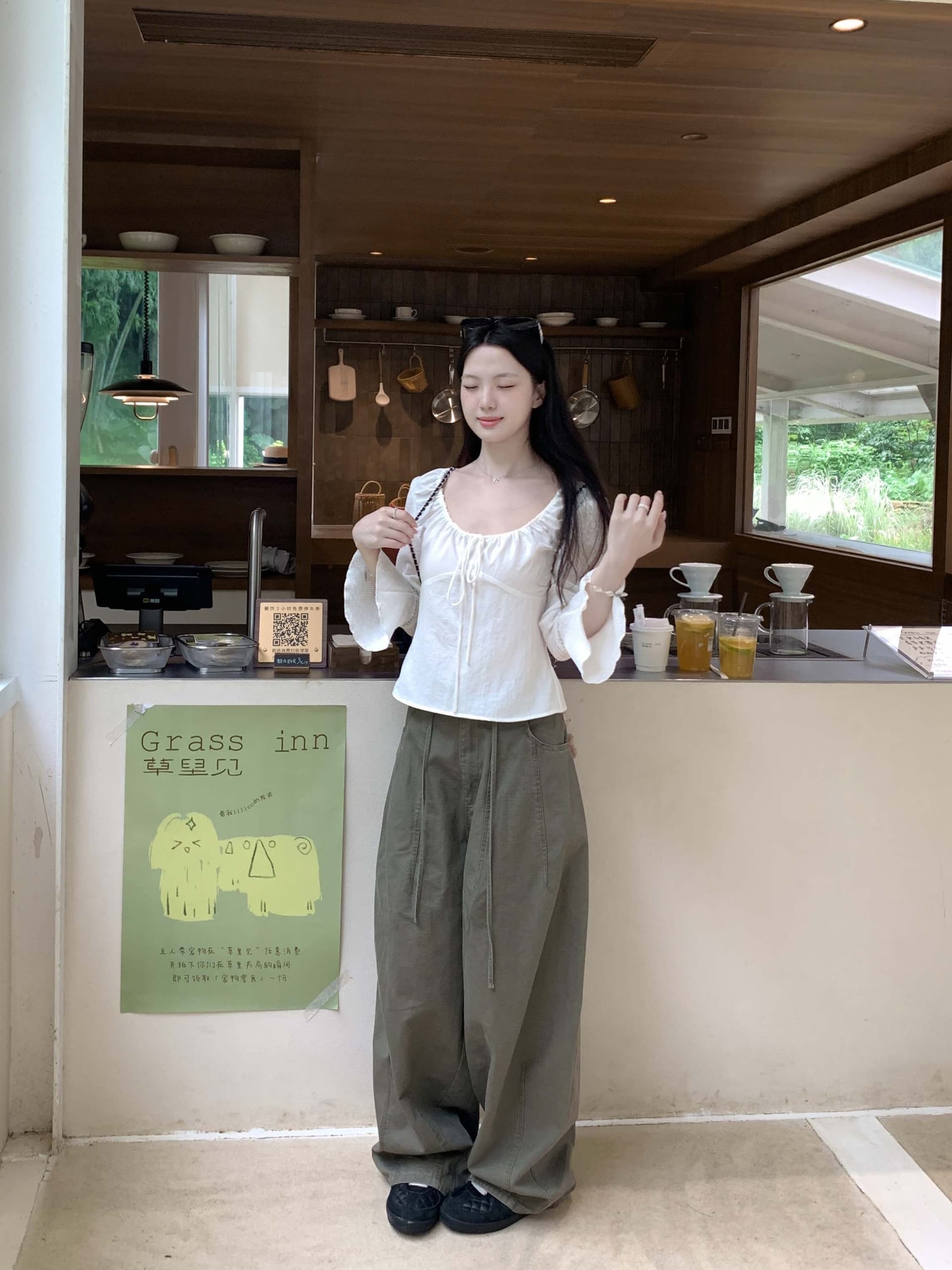 높은 품질 품질 레트로 새틴 대 라운드 넥 주름 맨위 여성 품격 출퇴근 고급 chic Chic 여성 셔츠 상세 이미지 15