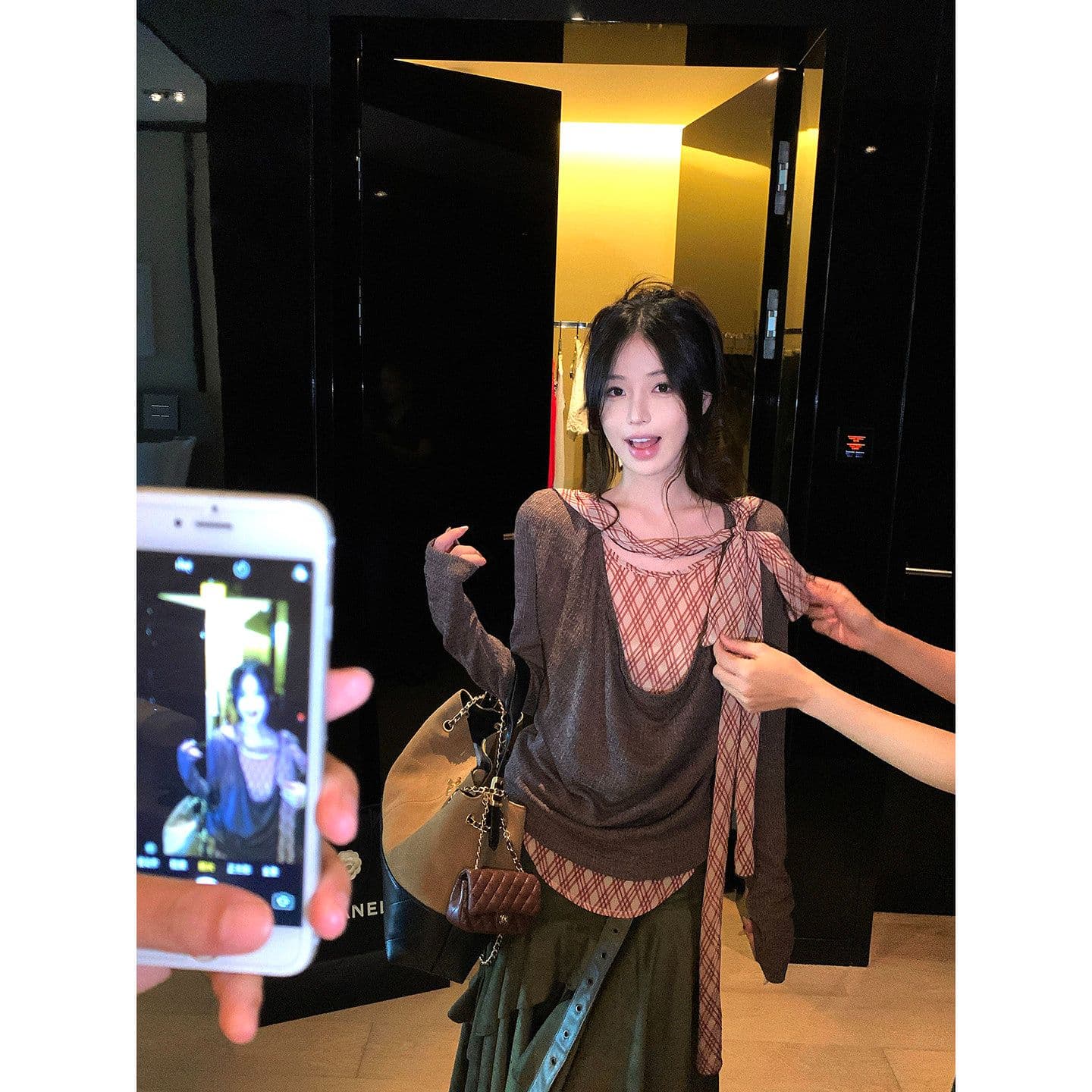 한 부서 패치워크 레이스업 체크무늬 흔들다 칼라 페이크 레이어드 티셔츠 여성 이른 가을 주름 디자인 만나는 맨위 이미지 3