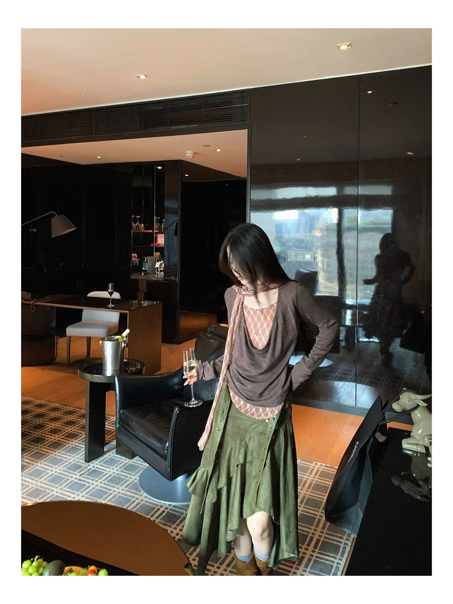 한 부서 패치워크 레이스업 체크무늬 흔들다 칼라 페이크 레이어드 티셔츠 여성 이른 가을 주름 디자인 만나는 맨위 상세 이미지 7