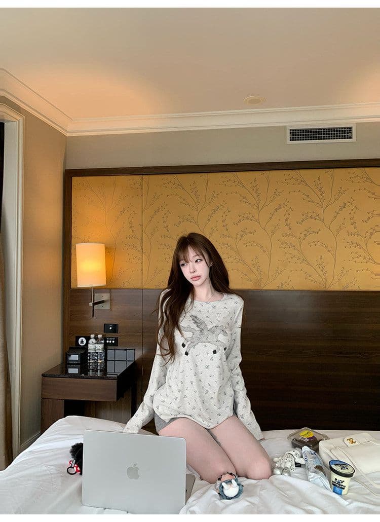원본 원단 전체 인쇄 작은 꽃무늬 구덩이 기사 질감 센스 캐주얼 라운드 넥 긴팔 티셔츠 여성 조기 가을 만나는 맨위 상세 이미지 33