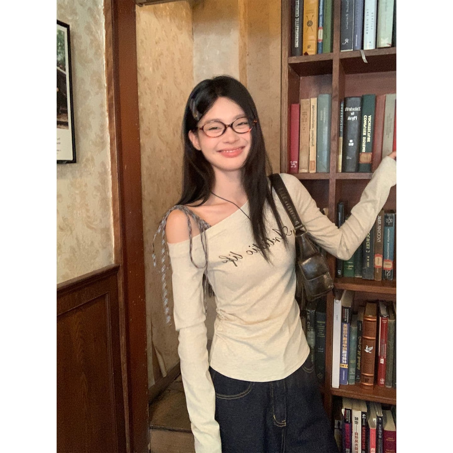 40 92 면 8 암모니아 Lun 2026 꽃 회색 비스듬한 어깨 체크무늬 스트랩 티셔츠 가을 알파벳 프린트 몸매 가꾸기 긴팔 맨위