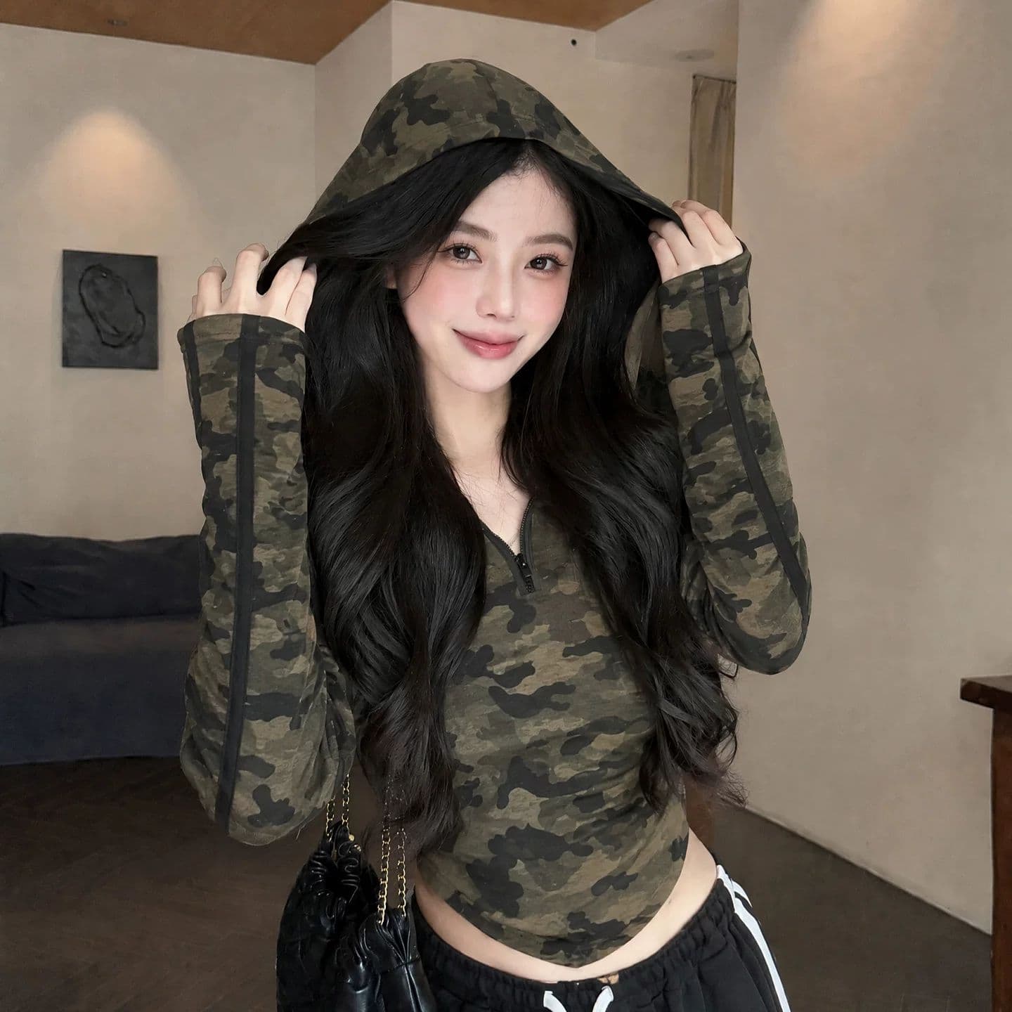 경관 그림 카모플라주 홀치기 염색 긴팔 티셔츠 여성 이른 가을 한국 스타일 후드 몸매 가꾸기 쇼트 스타일 핫걸 맨위 여성 상세 이미지 1