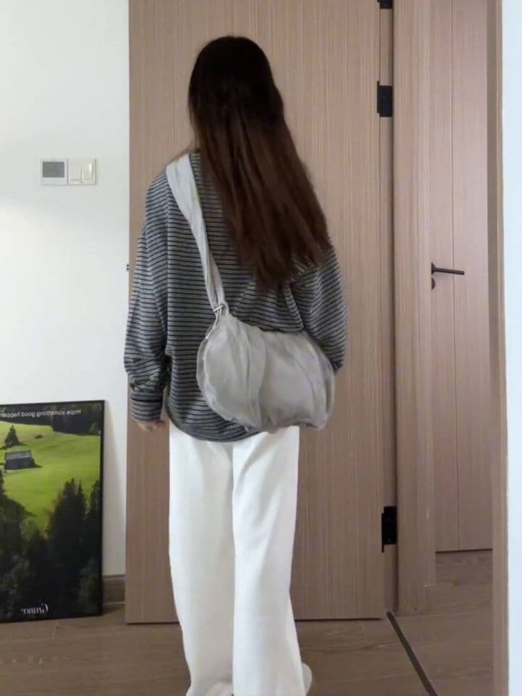 원본 원단 한 부서 세련된 대 핏 스타일 슬림해 보이는 스트라이프 긴팔 라운드 넥 여성 조기 가을 느긋한 바람 루즈핏 맨위 이미지 2