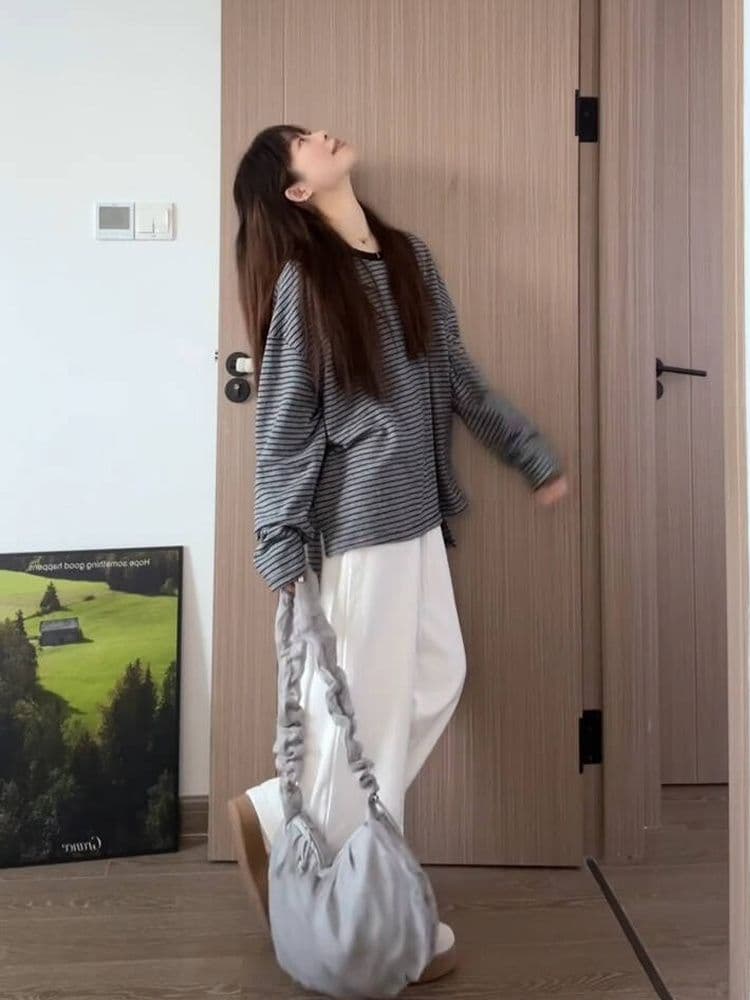 원본 원단 한 부서 세련된 대 핏 스타일 슬림해 보이는 스트라이프 긴팔 라운드 넥 여성 조기 가을 느긋한 바람 루즈핏 맨위 이미지 4