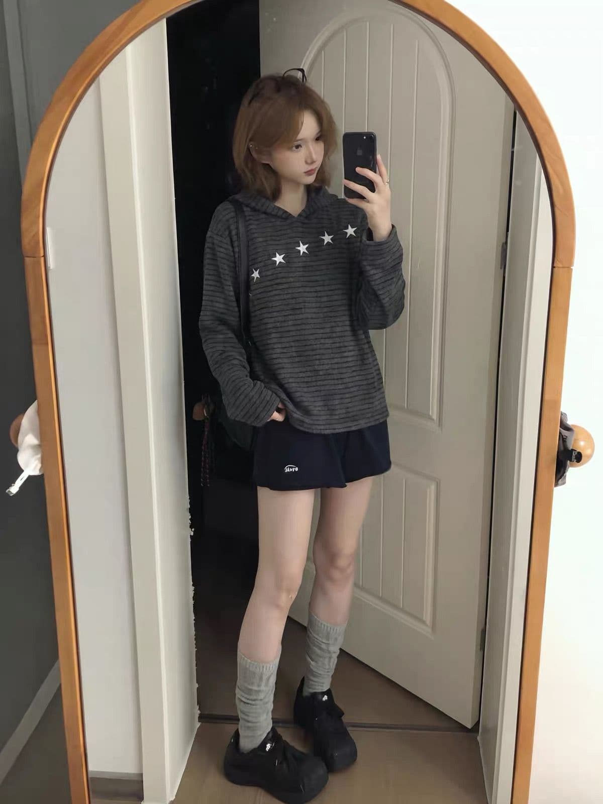 얇은 스타일 원본 자수 광저우 원본 원단 후드 티 스웨터 여성 상세 이미지 5