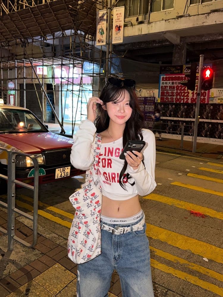 40 순면 아메리칸 알파벳 프린트 비스듬한 칼라 긴팔 티셔츠 여성 핫걸 슬림해 보이는 다용도 이슬 뼈의 통기성 짧은 맨위