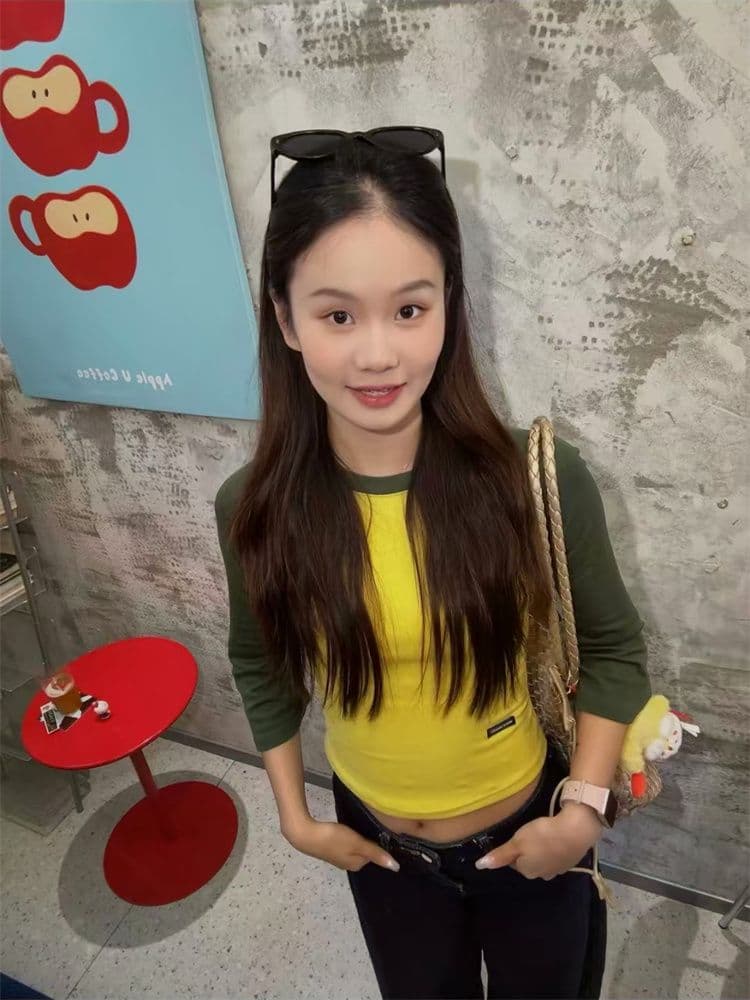 40 순면 이른 가을 배색 몸매 가꾸기 슬림해 보이는 다용도 긴팔 라운드 넥 만나는 티셔츠 디자인 센스 작은 대중 맨위 여성 이미지 4