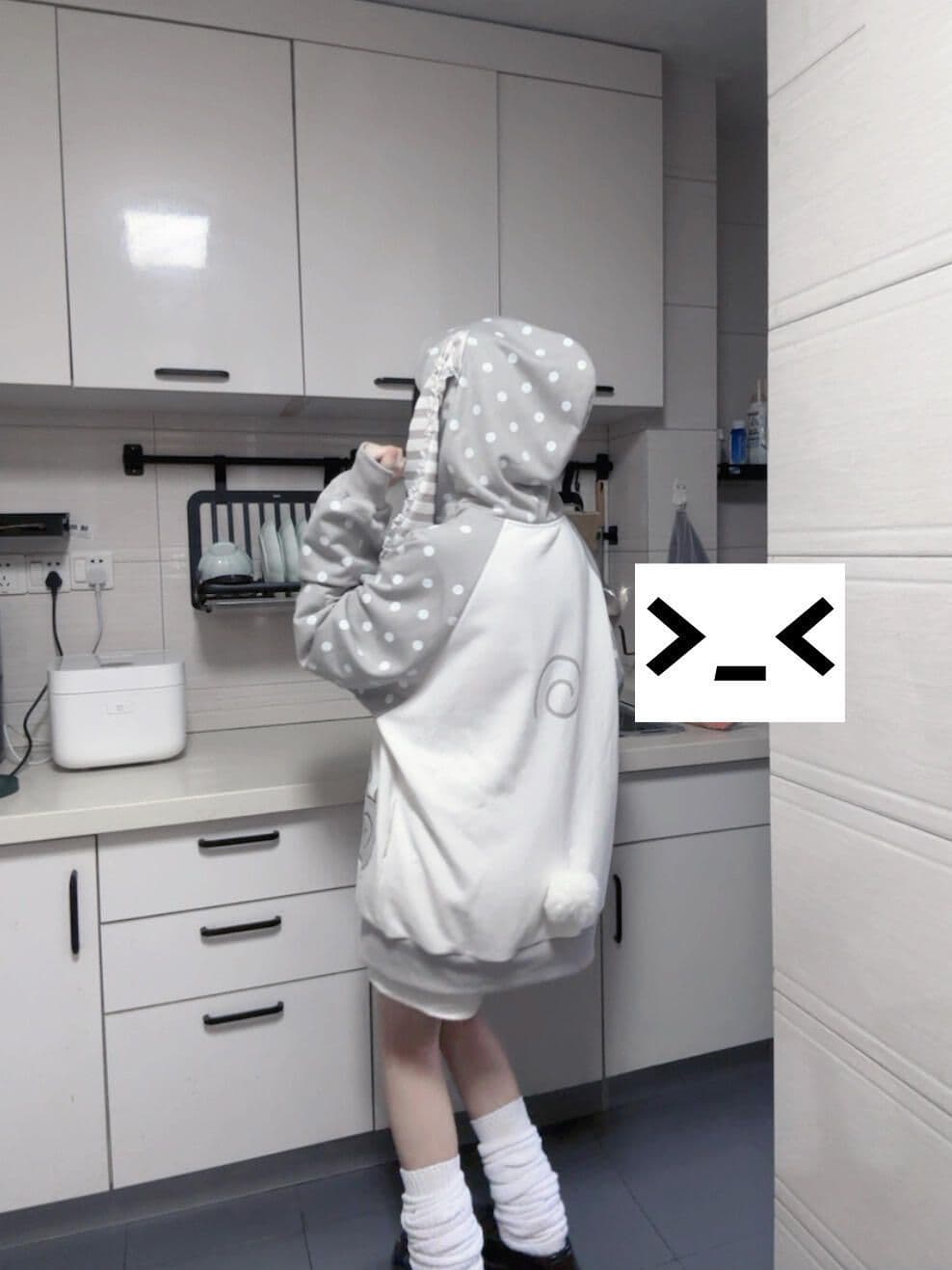 일본식 귀여운 레이스 스트라이프 토끼 귀 후드 티 스웨터 소녀 가을 겨울 소녀 부드러운 멩 털이 있고 두꺼운 카디건 코트 상세 이미지 3