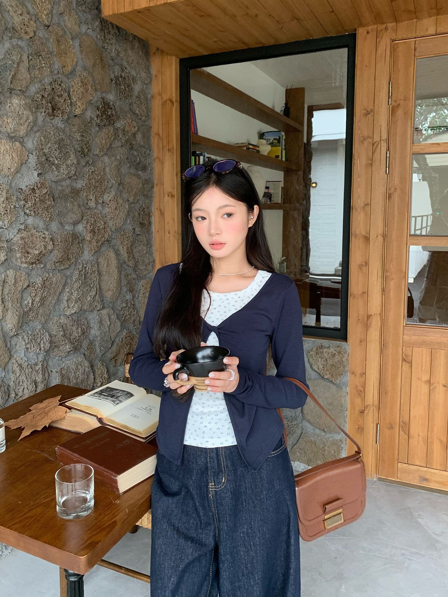 260 그램 사람들 면 블루 꽃무늬 페이크 레이어드 긴팔 티셔츠 여성 조기 가을 새로운 몸매 가꾸기 인사이드 가져 가라. 기본 셔츠 맨위 이미지 3