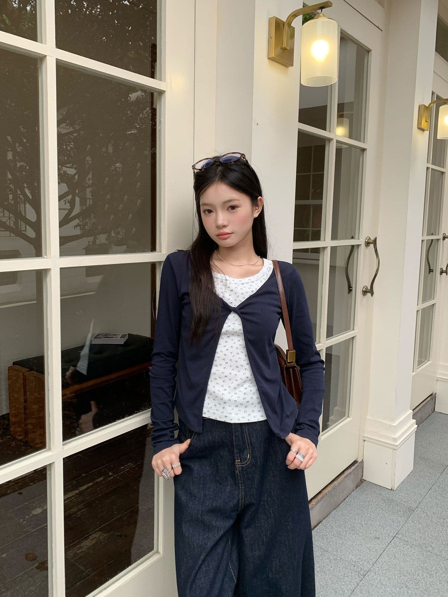 260 그램 사람들 면 블루 꽃무늬 페이크 레이어드 긴팔 티셔츠 여성 조기 가을 새로운 몸매 가꾸기 인사이드 가져 가라. 기본 셔츠 맨위 상세 이미지 14